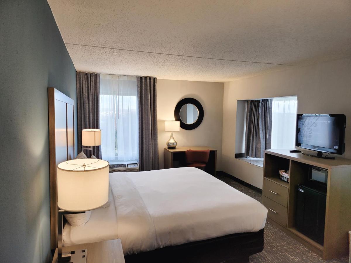 Comfort Inn & Suites Alexandria West Екстер'єр фото