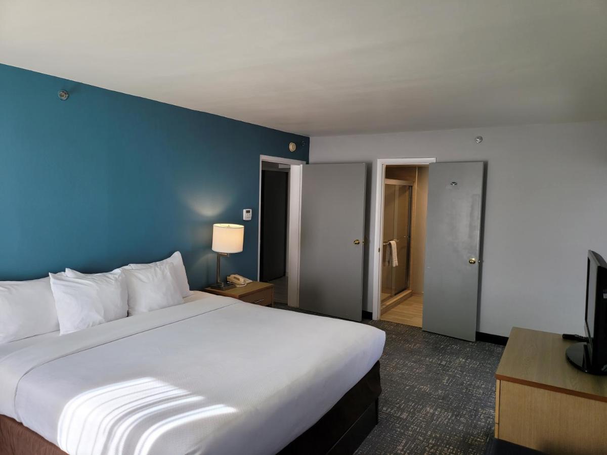 Comfort Inn & Suites Alexandria West Екстер'єр фото