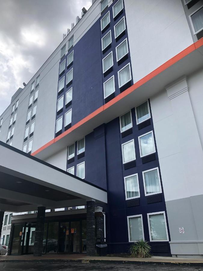 Comfort Inn & Suites Alexandria West Екстер'єр фото