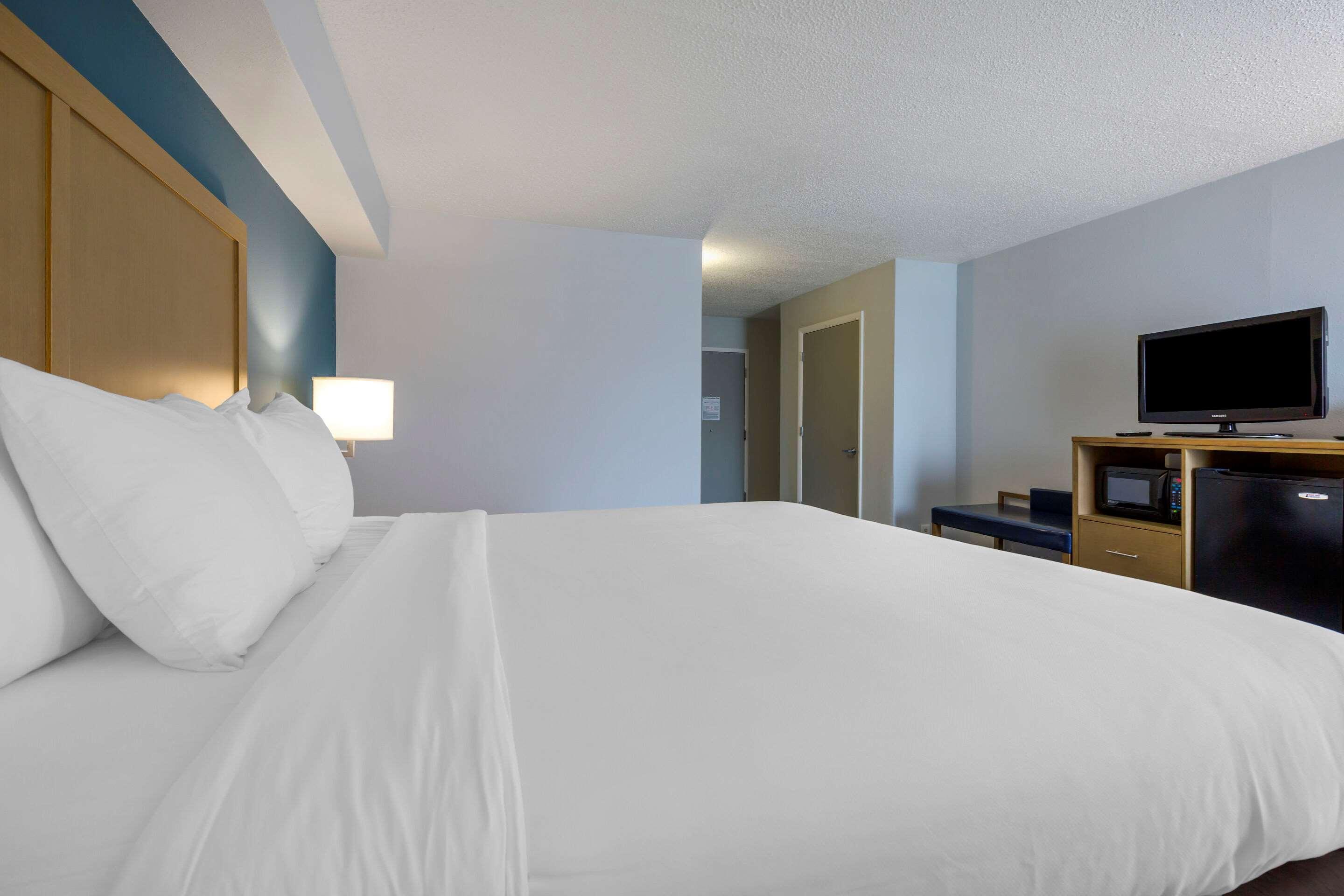 Comfort Inn & Suites Alexandria West Екстер'єр фото
