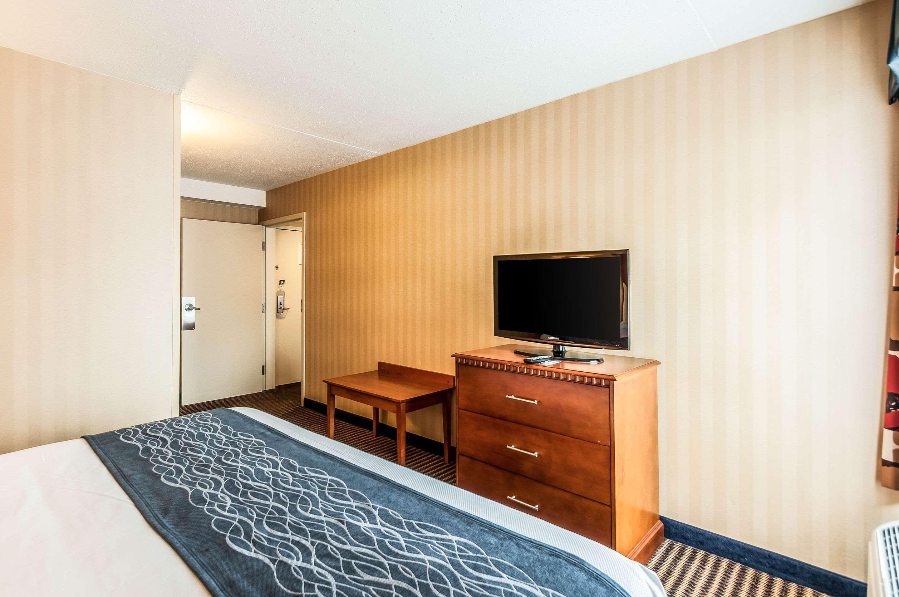 Comfort Inn & Suites Alexandria West Екстер'єр фото