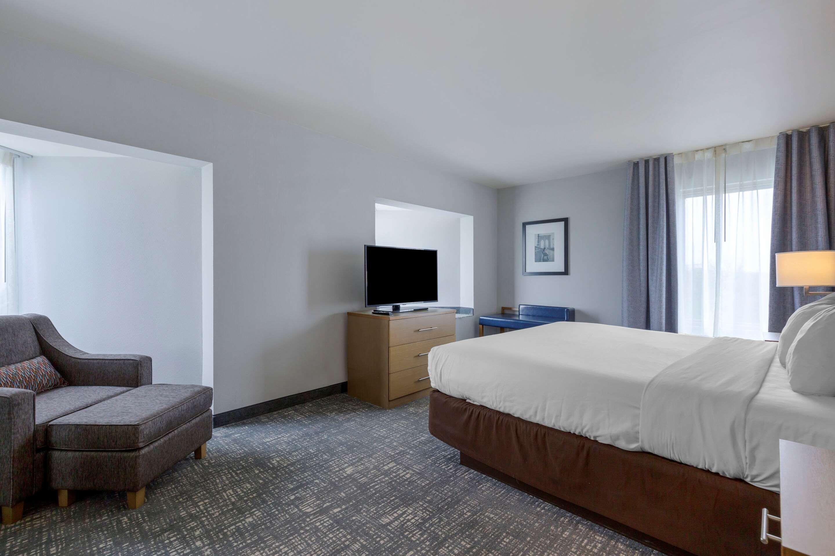 Comfort Inn & Suites Alexandria West Екстер'єр фото