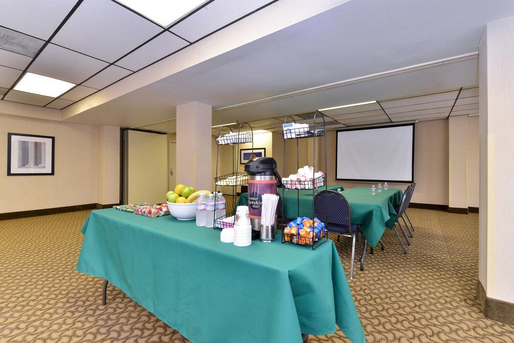Comfort Inn & Suites Alexandria West Екстер'єр фото