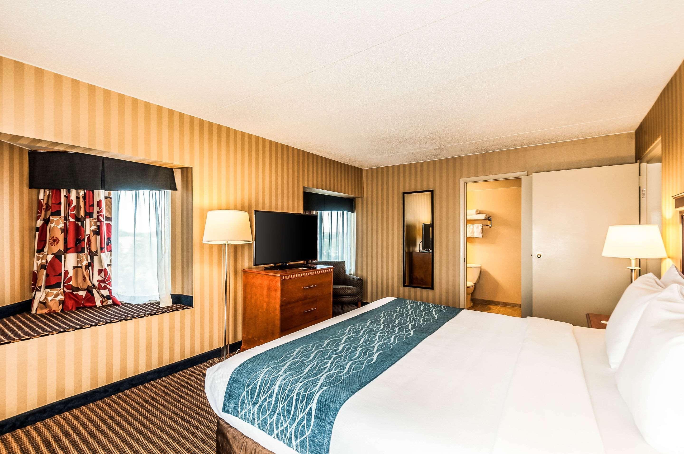 Comfort Inn & Suites Alexandria West Екстер'єр фото